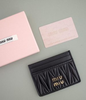 Matelasse Nappa Leather Card Holder